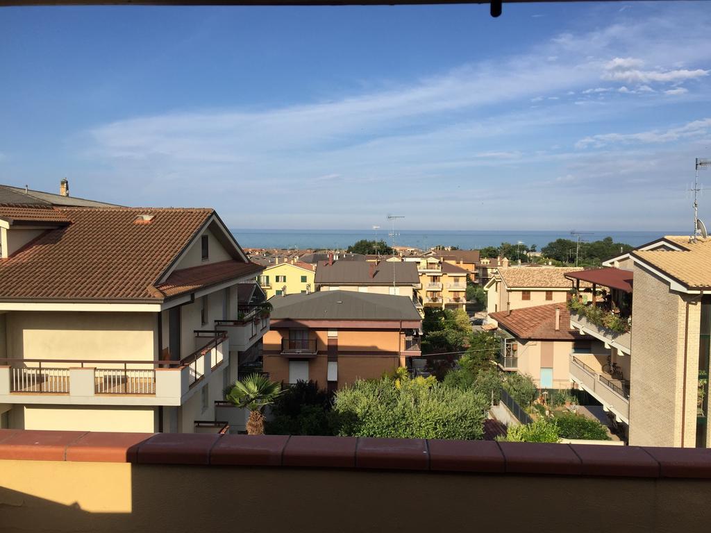 Mansarda Mare Leilighet Altidona Rom bilde